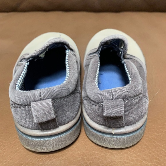 🎉3for$10🎉 Oshkosh toddler size 7 slip on shoe 👟 - Picture 3 of 6